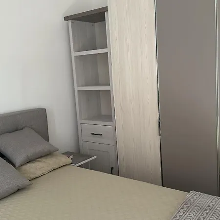 Two-Room Apartment With Fully Equipped Kitchen Near S8 Station