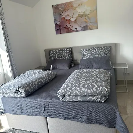 Apartment Two Near The S8 Train - Ideal For Workers - No Party Munich