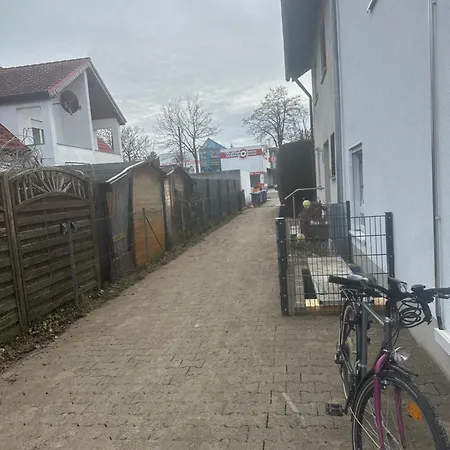 Apartment Two Near The S8 Train - Ideal For Workers - No Party Munich