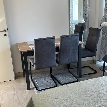 Two-Room Apartment With Fully Equipped Kitchen Near S8 Station Apartment *