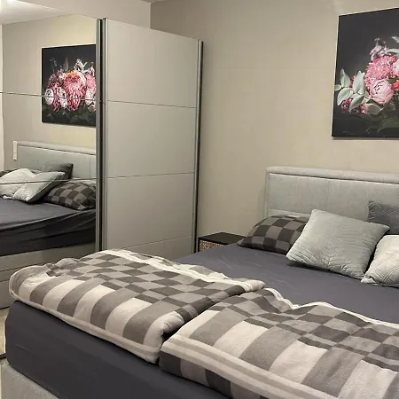 Schönes Mit Eigener Küche Und Eigenem Bad Apartment