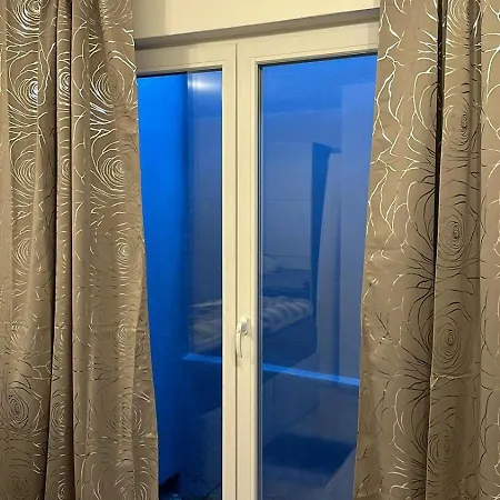 Schönes Mit Eigener Küche Und Eigenem Bad * München