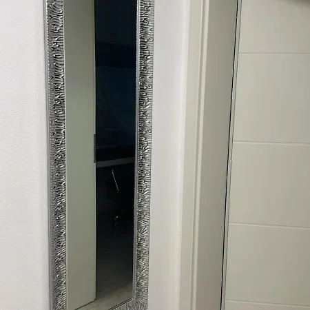 Schönes Mit Eigener Küche Und Eigenem Bad Apartment München