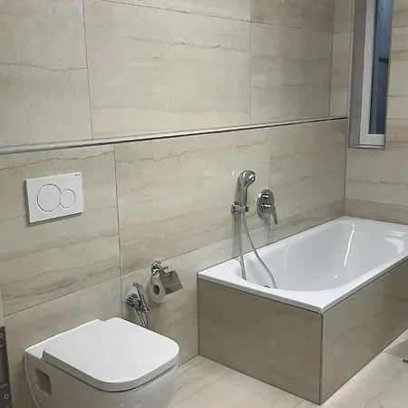 Schönes Mit Eigener Küche Und Eigenem Bad München