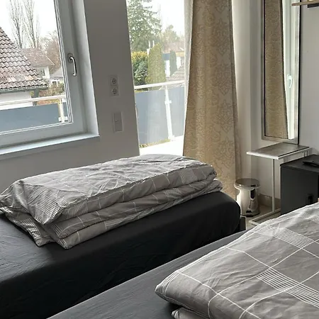 Апартаменты Schoenes Mit Terrace *