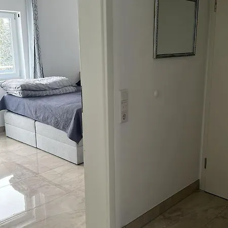 Quiet 2-bedroom - Ideal For Families & Work *