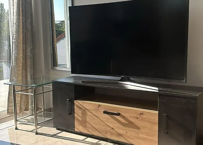 Daire Schoenes Mit Terrace