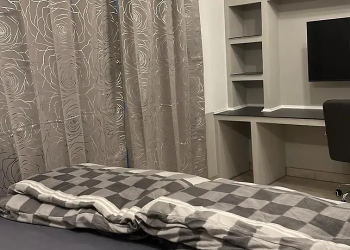 Schoenes Mit Terrace