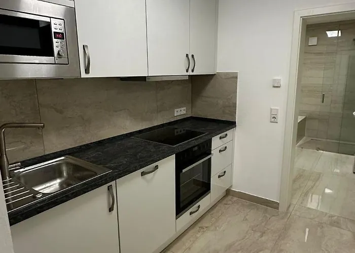 Schoenes Mit Terrace