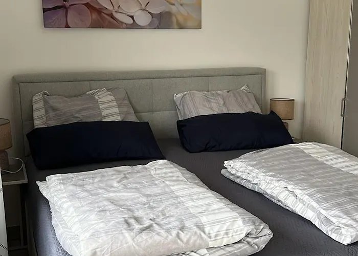 Daire Schoenes Mit Terrace *