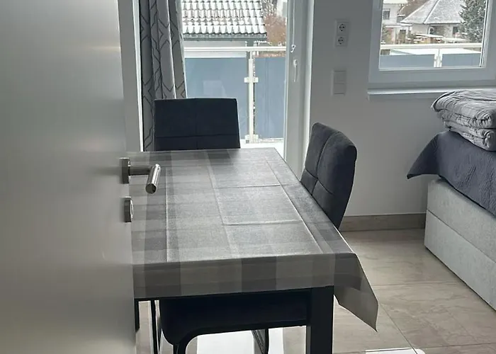 Διαμέρισμα Schoenes Mit Terrace *