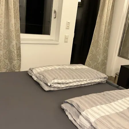 Quiet 2-bedroom - Ideal For Families & Work